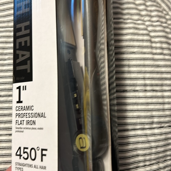 Andis 1” Flat Iron - Picture 6 of 6